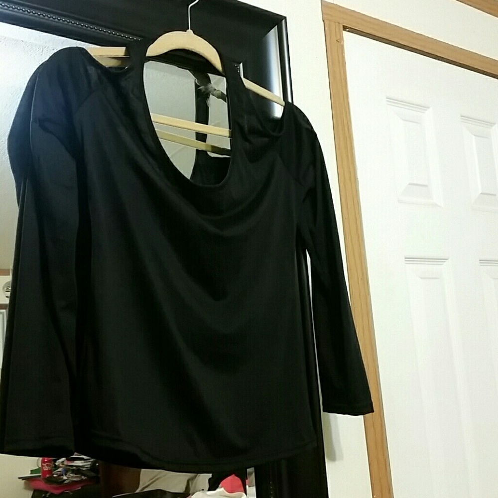 Cute black shirt
